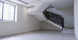 5-Bedroom House with Security Post in Kwabenya