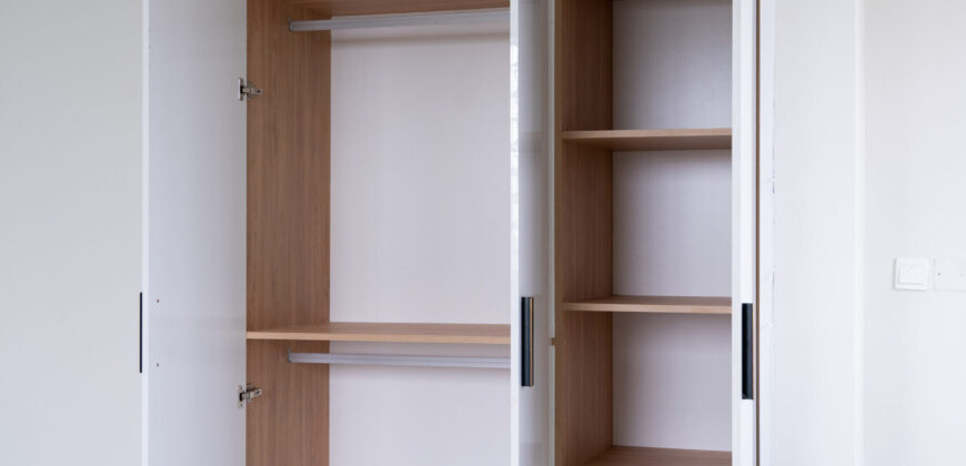 5-Bedroom House with Security Post in Kwabenya