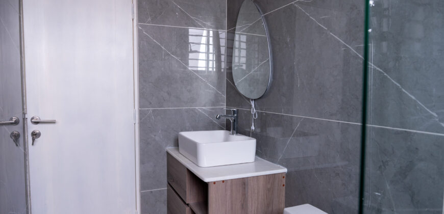 5-Bedroom House with Security Post in Kwabenya