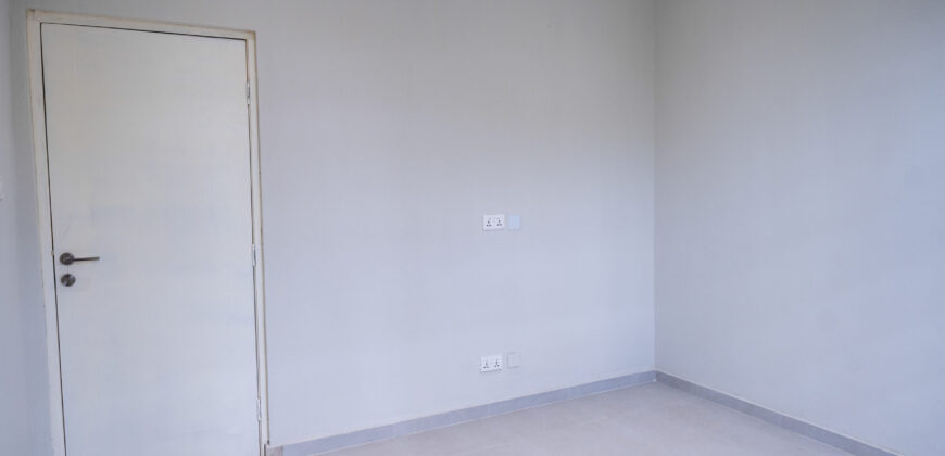 5-Bedroom House with Security Post in Kwabenya