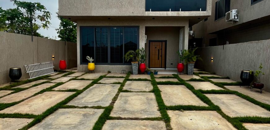 4 bedroom self contain in spintex on the Okpoigono road For Sale