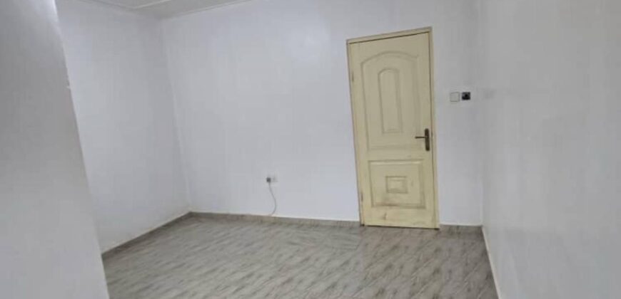 Chamber and hall self contained at Teshie Tebibiano for 1700GH