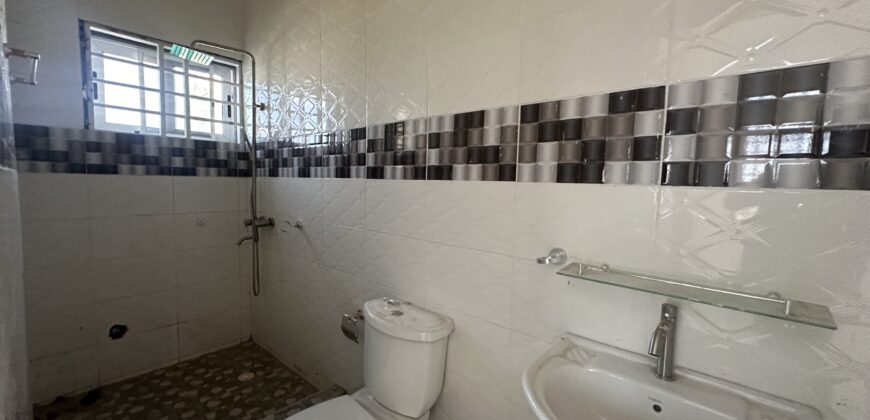 4-Bedroom Storey Building with Spacious Compound – Spintex