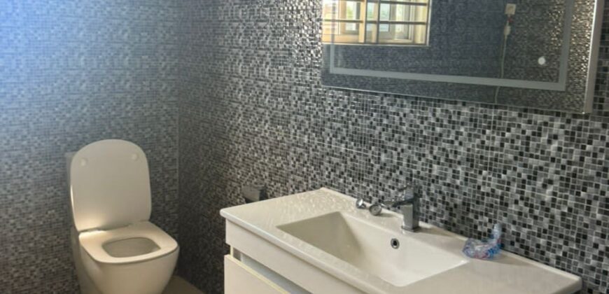 🏠 Executive 4-Bedroom House for Sale at Lakeside Estate