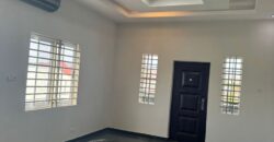 🏠 Executive 4-Bedroom House for Sale at Lakeside Estate