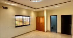 🏡 Executive 4-Bedroom House for Sale – Lakeside Community 9