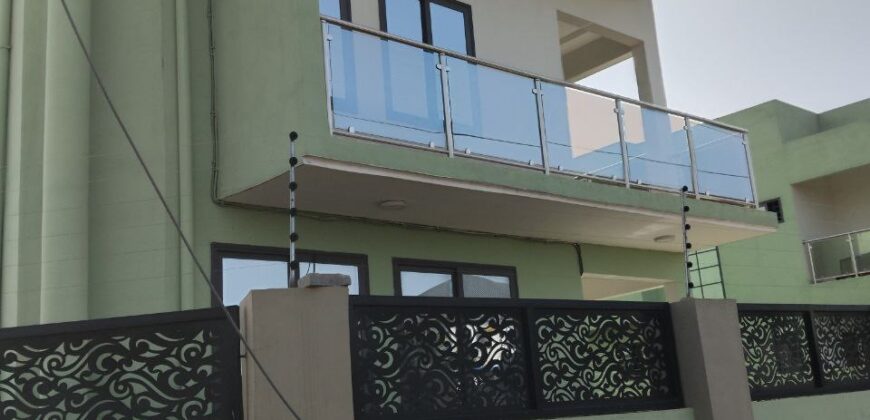 🏡 Executive 4-Bedroom House for Sale – Lakeside Community 9