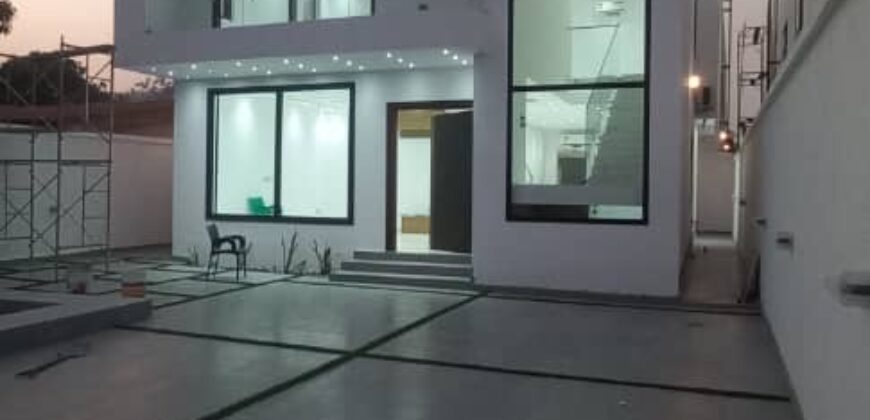 🏡 Executive 4-Bedroom House + Boys’ Quarters For Sale – School Junction, Accra