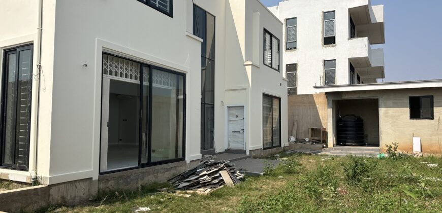 Exclusive 5-Bedroom House – Tseaddo (10 mins from the Airport)