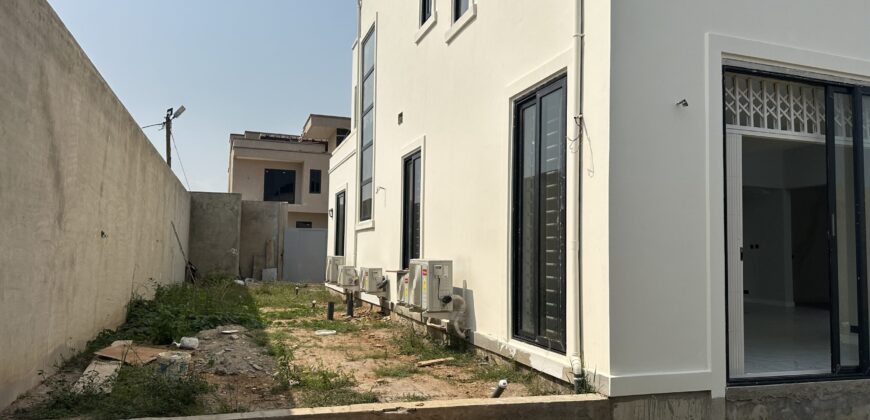 Exclusive 5-Bedroom House – Tseaddo (10 mins from the Airport)