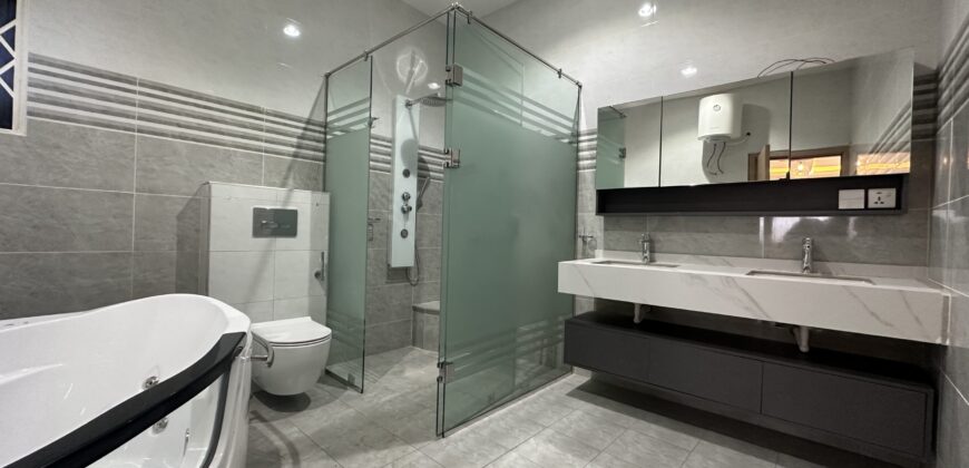 Elegant 5-Bedroom House for Sale – Spintex coastal