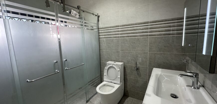 Elegant 5-Bedroom House for Sale – Spintex coastal