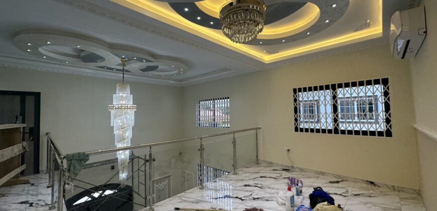 Elegant 5-Bedroom House for Sale – Spintex coastal