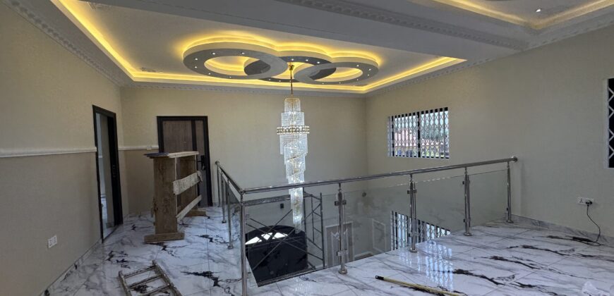 Elegant 5-Bedroom House for Sale – Spintex coastal