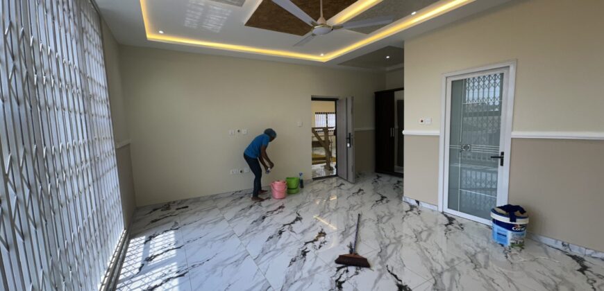 Elegant 5-Bedroom House for Sale – Spintex coastal