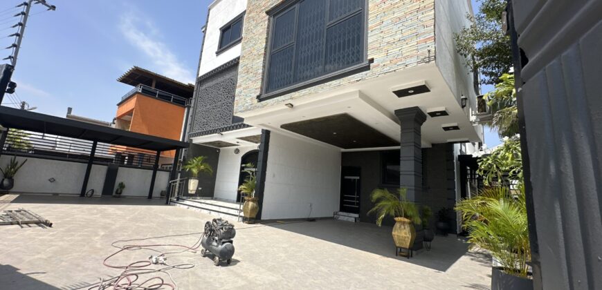 Elegant 5-Bedroom House for Sale – Spintex coastal