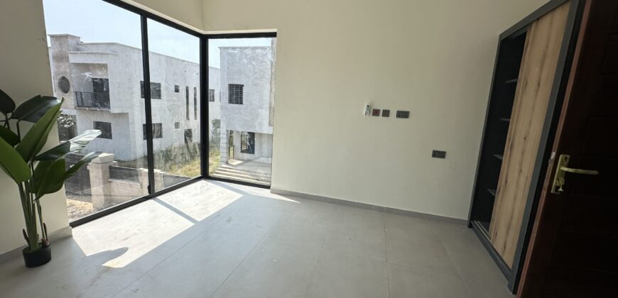 🏡 4-Bedroom Modern Home for Sale – Lashibi