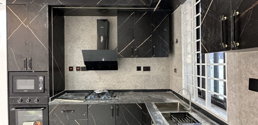 🏡 2-Bedroom House for Sale – School Junction, Asaragujohe