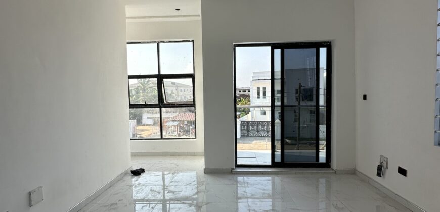 🏡 2-Bedroom House for Sale – School Junction, Asaragujohe