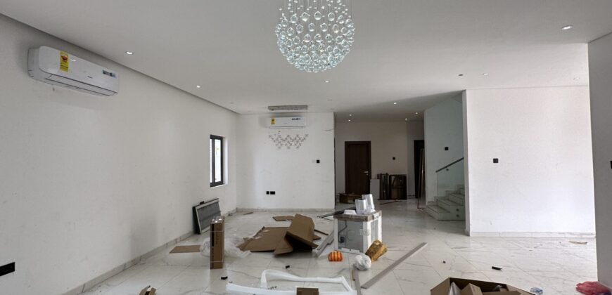 🏡 5-Bedroom Luxury Home with Penthouse – East Legon, Accra