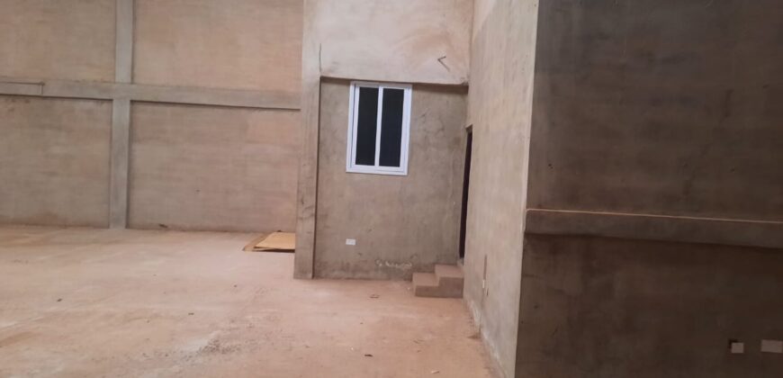 🏭 PROPERTY FOR SALE – WAREHOUSE WITH OFFICES📍 Katamanso (Ashaiman)