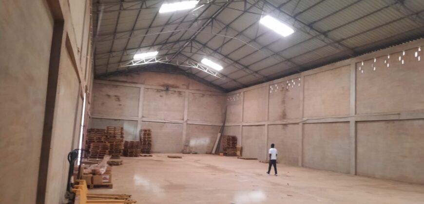 🏭 PROPERTY FOR SALE – WAREHOUSE WITH OFFICES📍 Katamanso (Ashaiman)