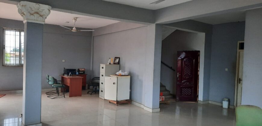 🏭 PROPERTY FOR SALE – WAREHOUSE WITH OFFICES📍 Katamanso (Ashaiman)