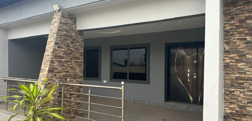 🏡 5-Bedroom House for Rent – Achimota